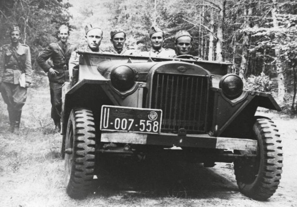 Wojskowy samochód terenowy GAZ-67