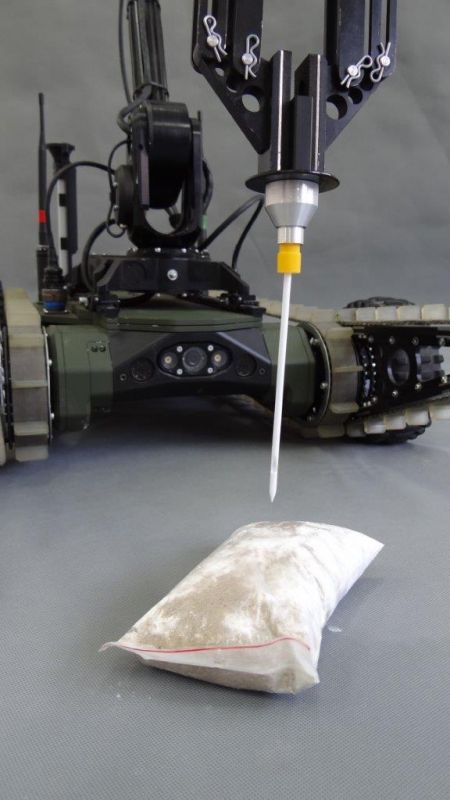 Akcesoria do walki z zagrożeniami CBRN dla robotów mobilnych