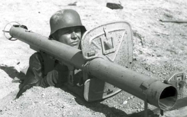 Raketen Panzerbüchse 54 Panzerschreck. Prawdziwe straszydło na czołgi