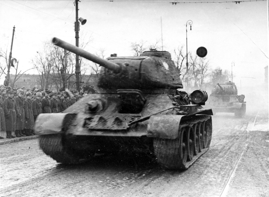 Malowanie i oznakowanie polskich czołgów średnich T-34-85 w czasie II wojny światowej
