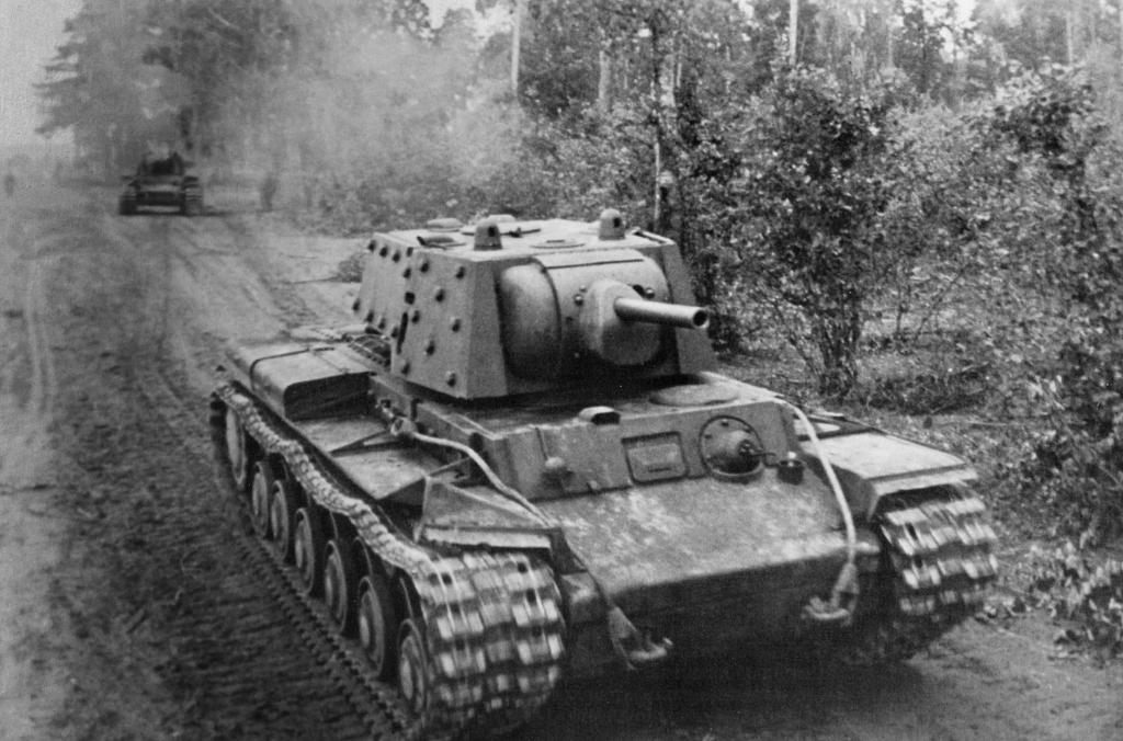 Czołg ciężki KW-1 część 2