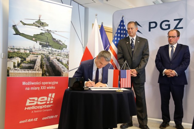 18 lipca br. Polska Grupa Zbrojeniowa S.A. oraz Bell Helicopter z grupy Textron podpisały list intencyjny o współpracy w zakresie platform m.in. śmigłowca wielozadaniowego UH-1Y Venom.