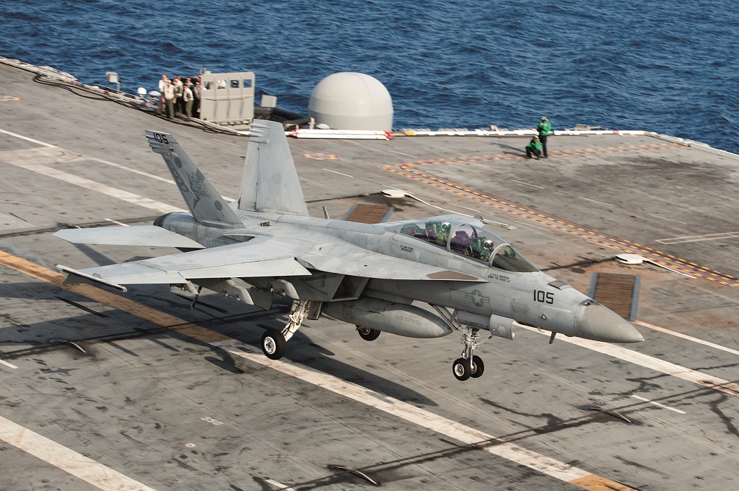 Dłuższe życie Super Hornetów US Navy