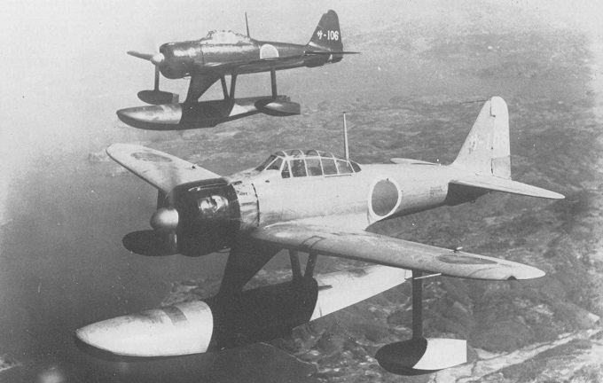Nakajima A6M2-N (Rufe) - Zero na pływakach