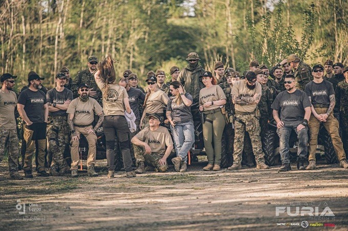 Furia 2 – poć się i strzelaj