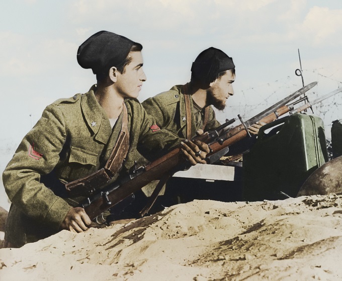 I ragazzi di Mussolini – młodzi faszyści w walkach w Afryce Północnej (1941-1943)