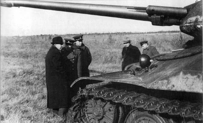 Czołg ciężki IS-7 rocznik 1946. Droga do powojennego radzieckiego czołgu ciężkiego