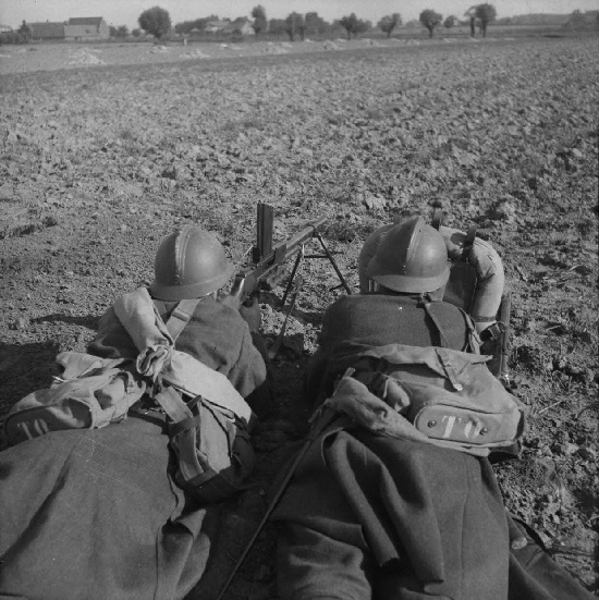 Ofensywa „zdrajców z Zachodu”.  Francuski V Korpus Armijny w działaniach na terenie Saary we wrześniu 1939 roku Cz. III: 11–14 września: przerwana operacja