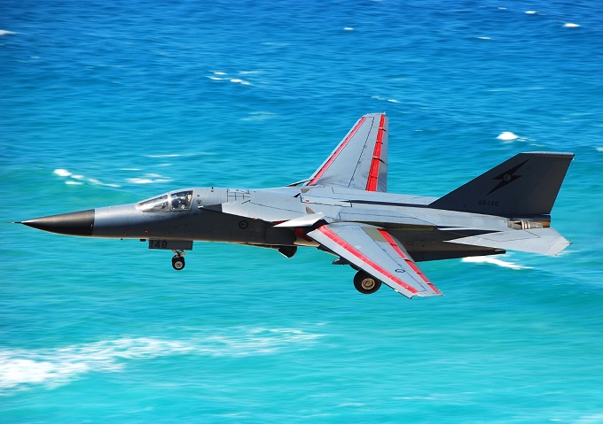 General Dynamics F-111 – monografia. Cz. II