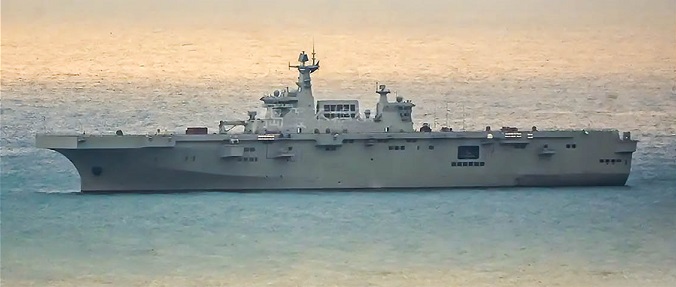 Helikopterowce desantowe typu 075 dla PLAN