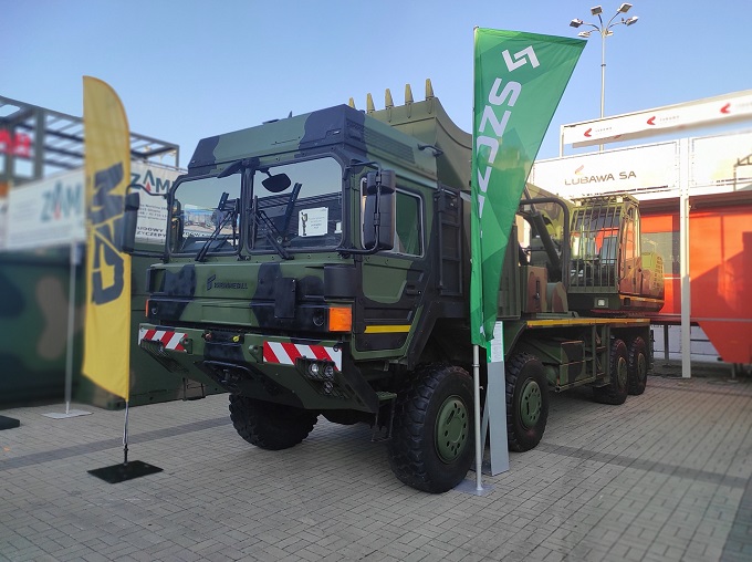 UDS 214 special Military – „bojowa” koparka dla wojsk inżynieryjnych