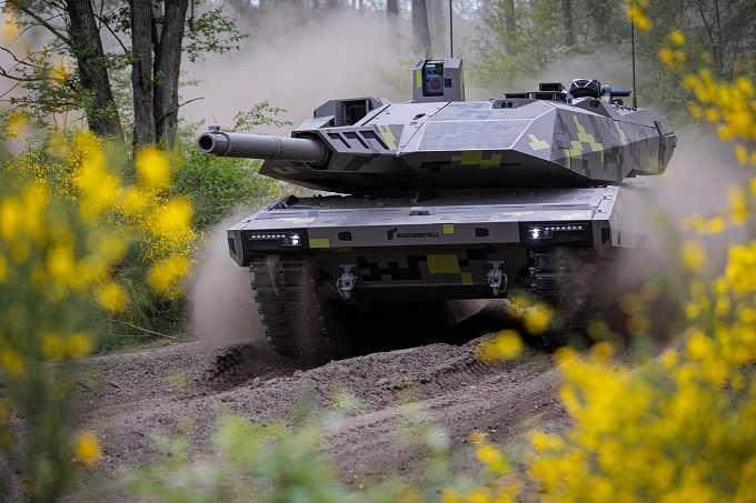 Nowa generacja niemieckich „kotów”. Czołg KF-51 Panther