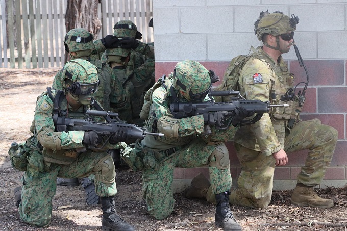 Miasto Lwa. Singapur i jego system militarny
