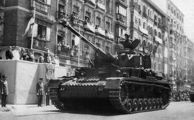 Hiszpańskie wojska pancerne 1939–1945