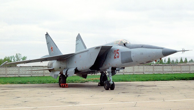 MiG-25 – wersje rozpoznawcze i uderzeniowe. Cz. I