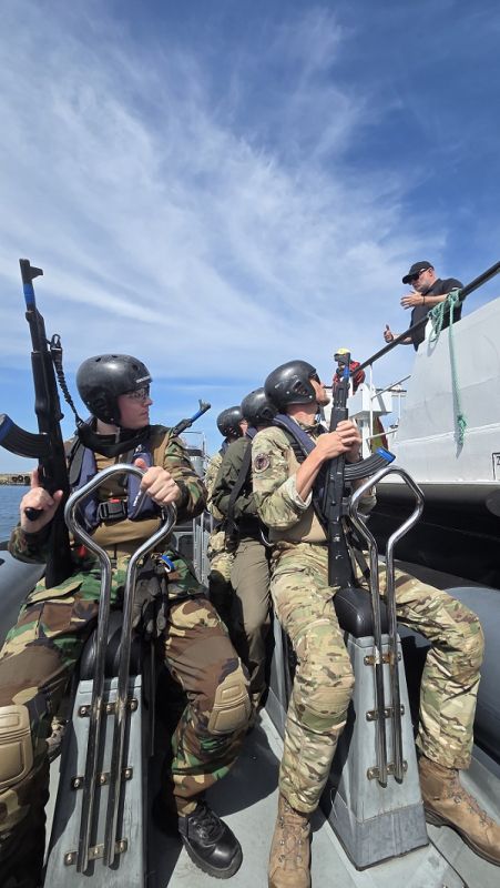 V.B.S.S. – Visit–Board–Search–Seizure, czyli boarding party w Helu