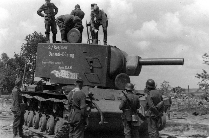 Czołgi ciężkie KW-2 w walce. Część 2