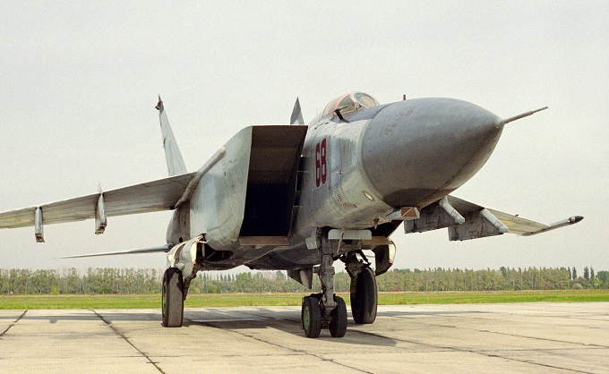 MiG-25 – wersje myśliwskie – monografia. Część 1